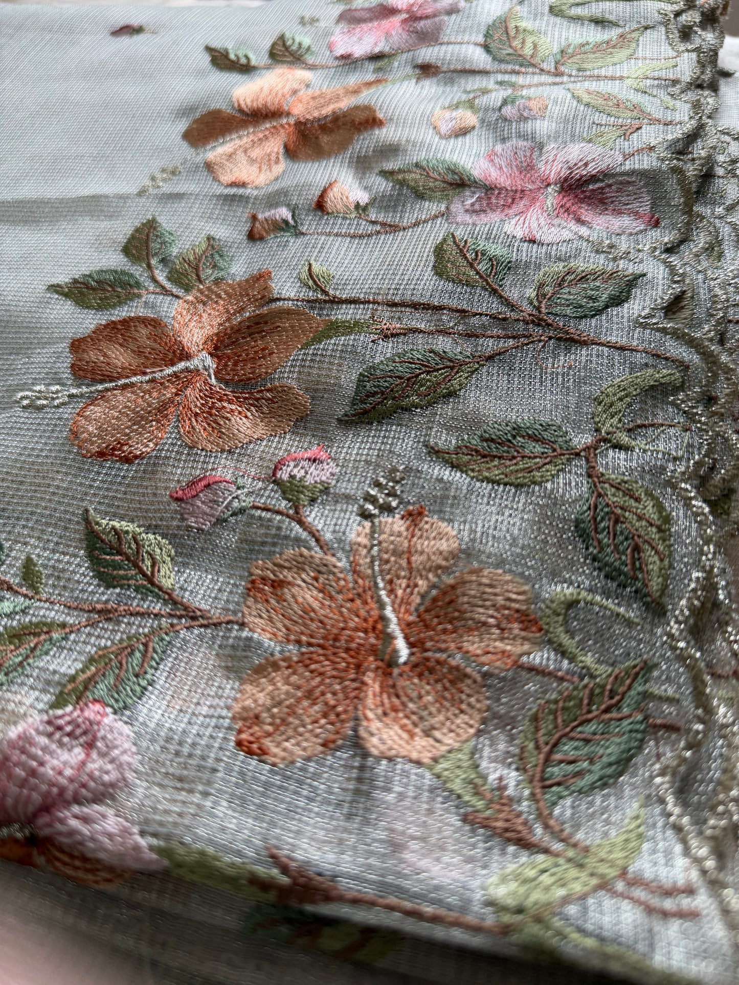 Whisper of Petals WA016