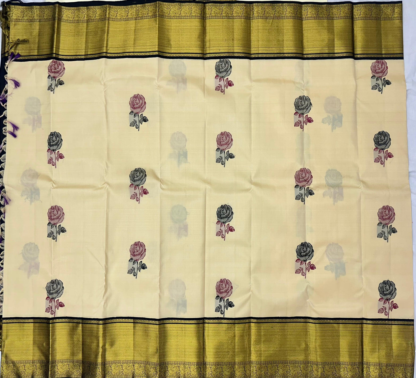 Ivory Bloom - 1G Handloom Kanchipuram HL01